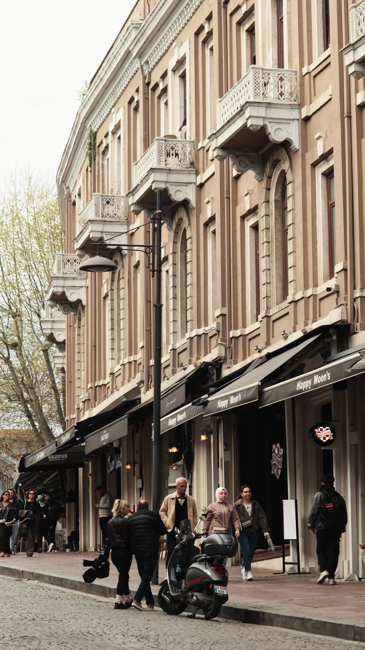 Cara Membangun Lingkungan Sosial yang Sejahtera dan Bahagia